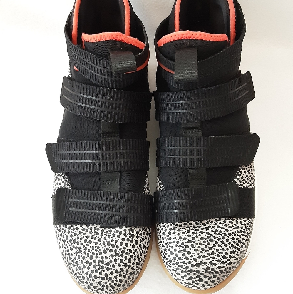 Nike Lebron Safari High Tops - Picture 12 of 12